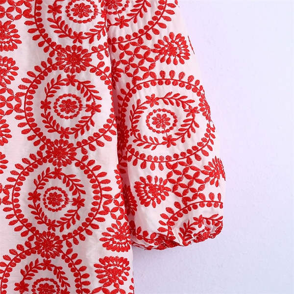 Custom wholesale embroidery V-neck ruffle top